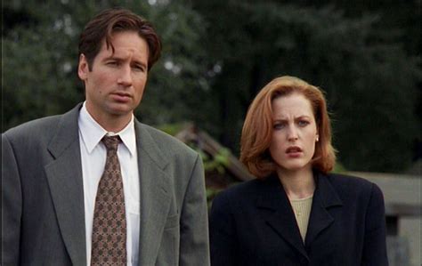  X-Files: Un mistero paranormale che ti terrà incollato allo schermo con David Duchovny e Gillian Anderson!